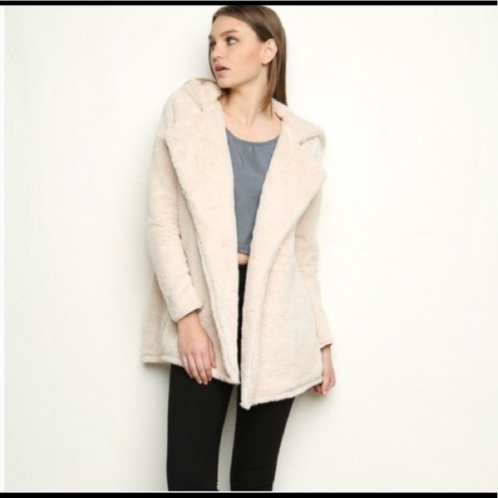 Brandy Melville hooded faux fur jacket